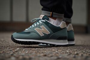  Classic Style & Comfort of New Balance 574 Sneakers 